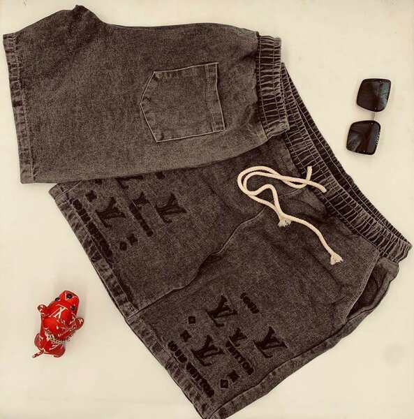 Smart Causal Jeans
