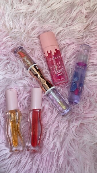 Gloss à lèvres varié