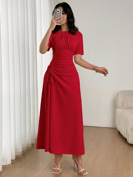 Robe élégante froncée femme