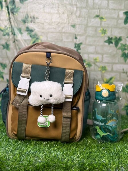 Sac à dos enfant avec bouteille