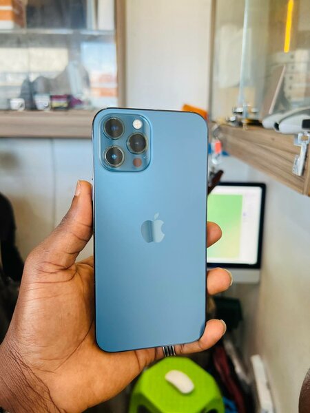 iPhone 12 pro 256g