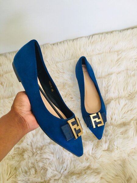 Ladies shoes