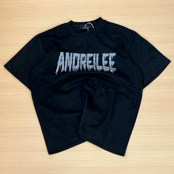 T- shirt