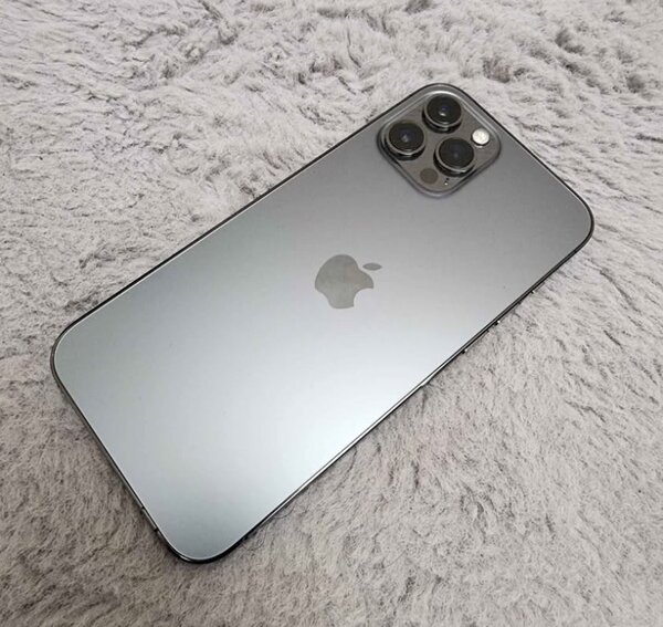 12p pro max 128 gig