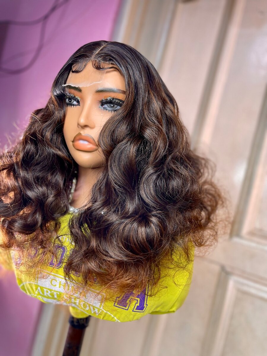 Bouncy wig