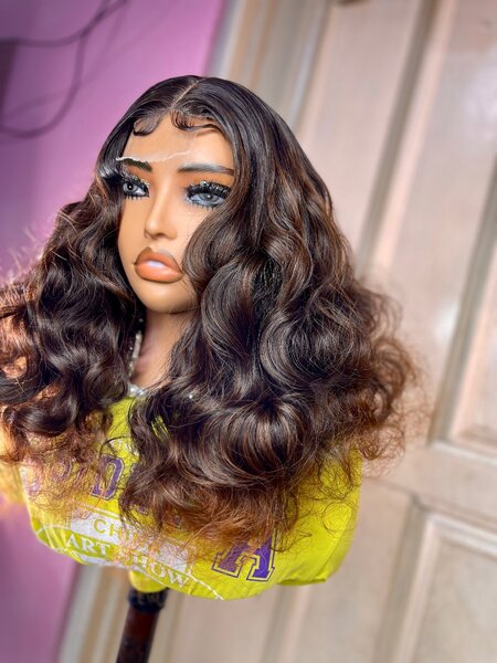 Bouncy wig