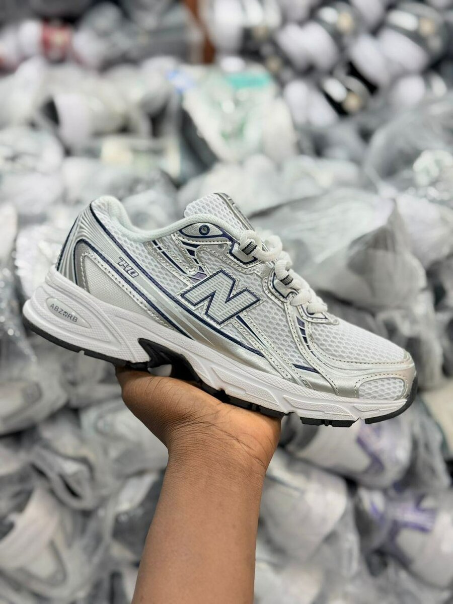 New balance 740