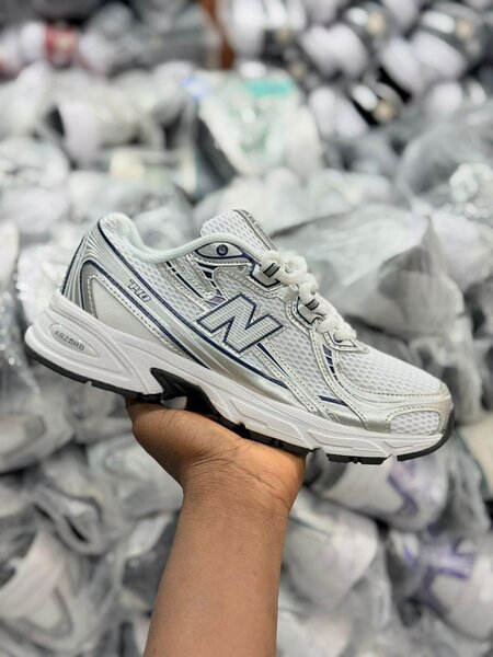 New balance 740