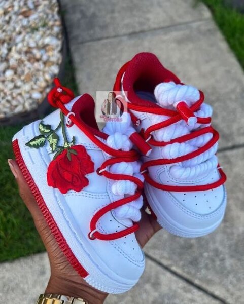 Shoe