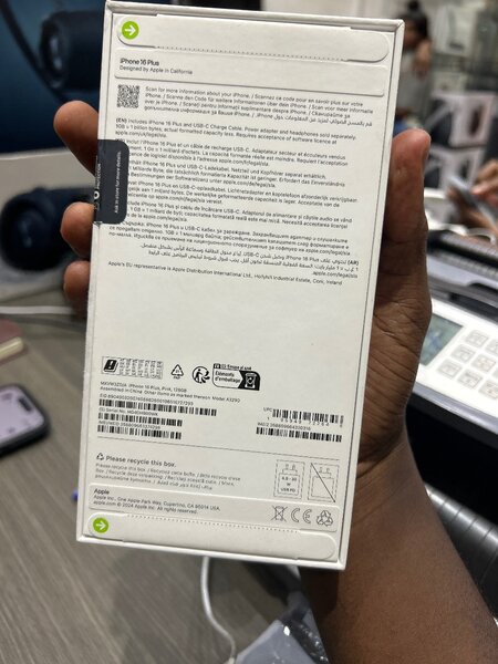 iPhone 16 Plus