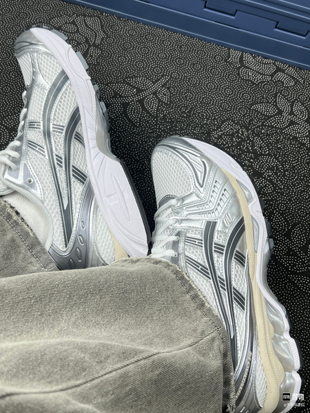 ASICS