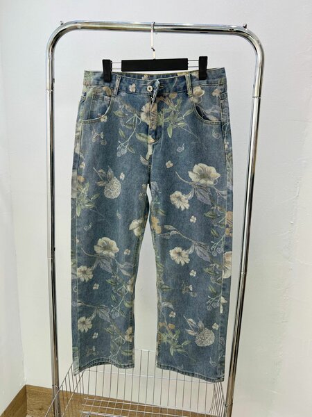 Baggy jeans