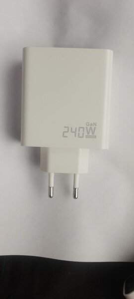 Chargeur Ultra rapide de 240 w