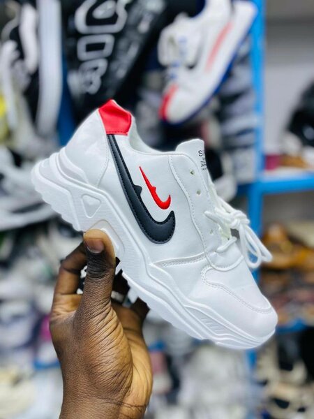 Baskets blanches sport