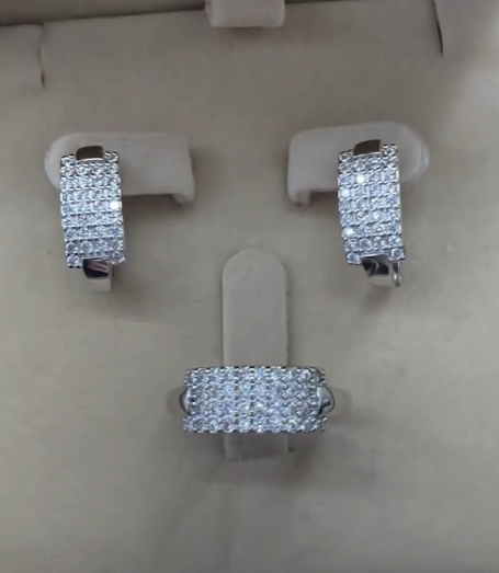 Комплект из серебра