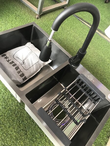 Kitchen sink