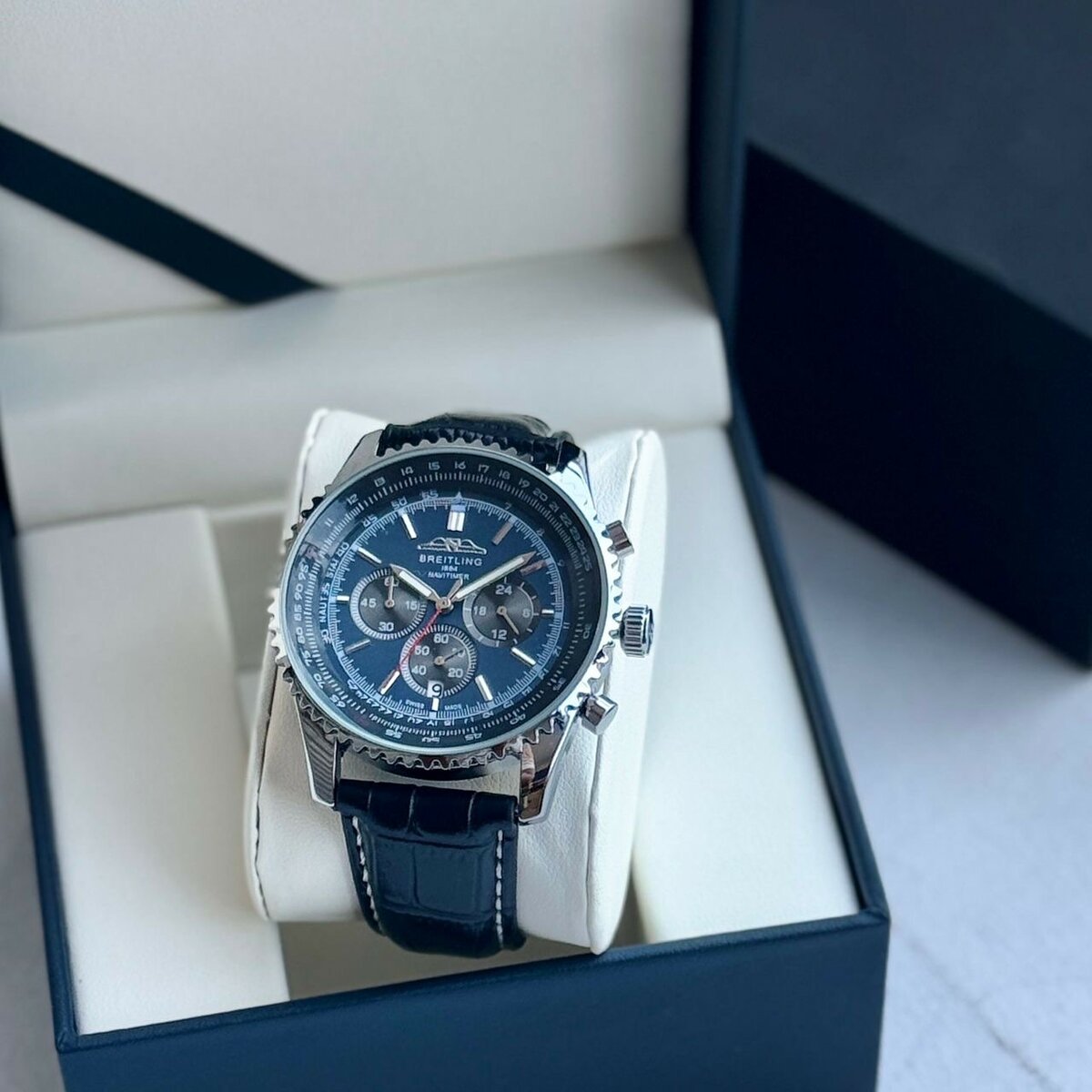 QUALITY WRIST WATCH