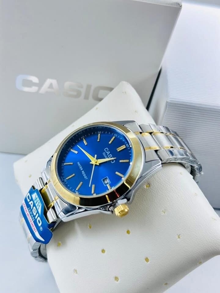 Montre Casio Élégante Bicolore