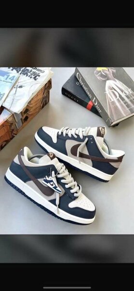 REEBOK PRINCESS.