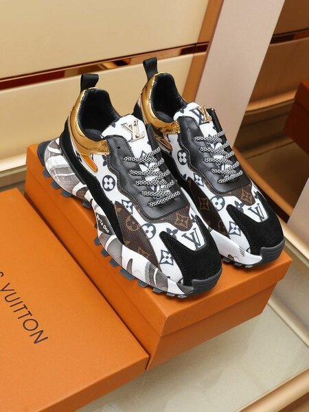 Sneaker