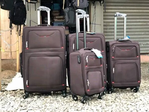 TRAVELING BAG SET