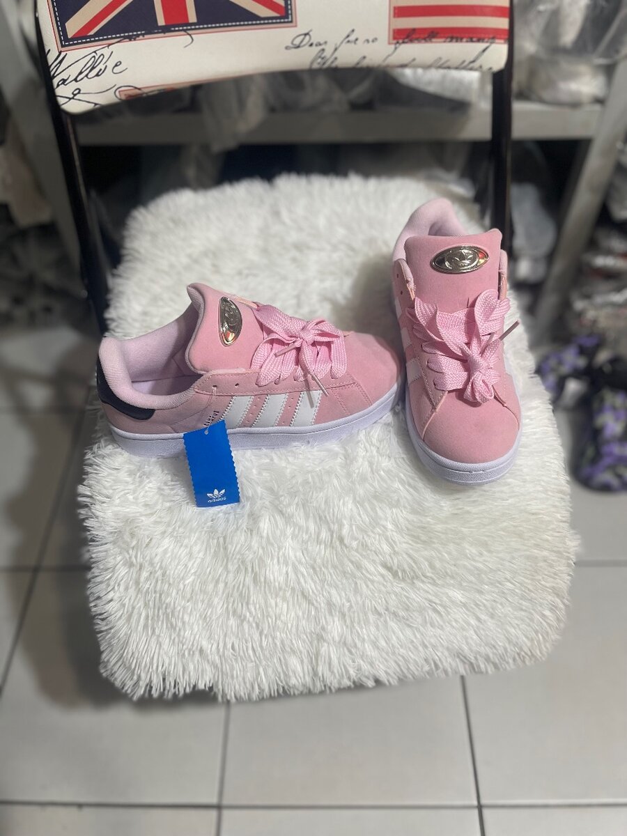 Adidas campus