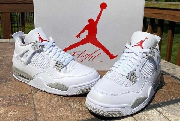 AIR JORDAN 4