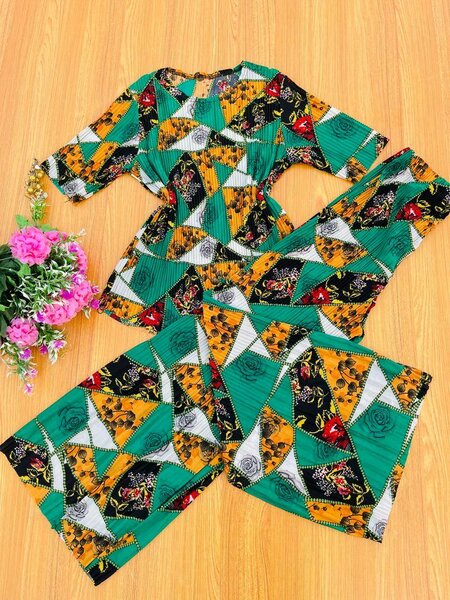 Ladies Top and down
