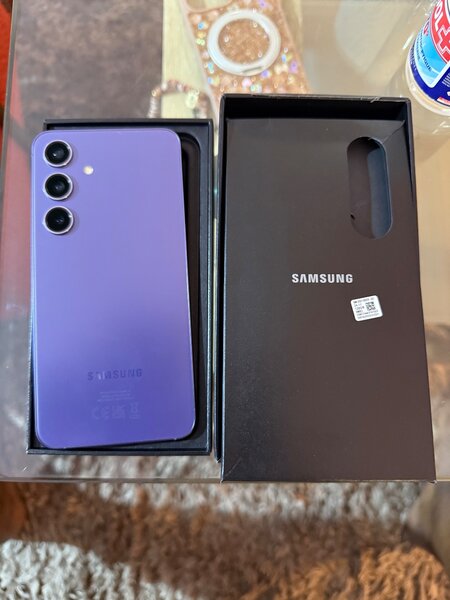 Samsung S24