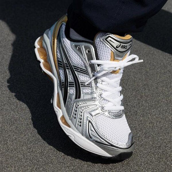 ASICS