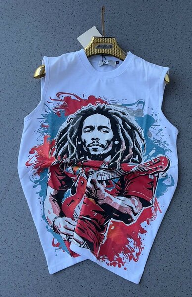 Sleeveless shirt