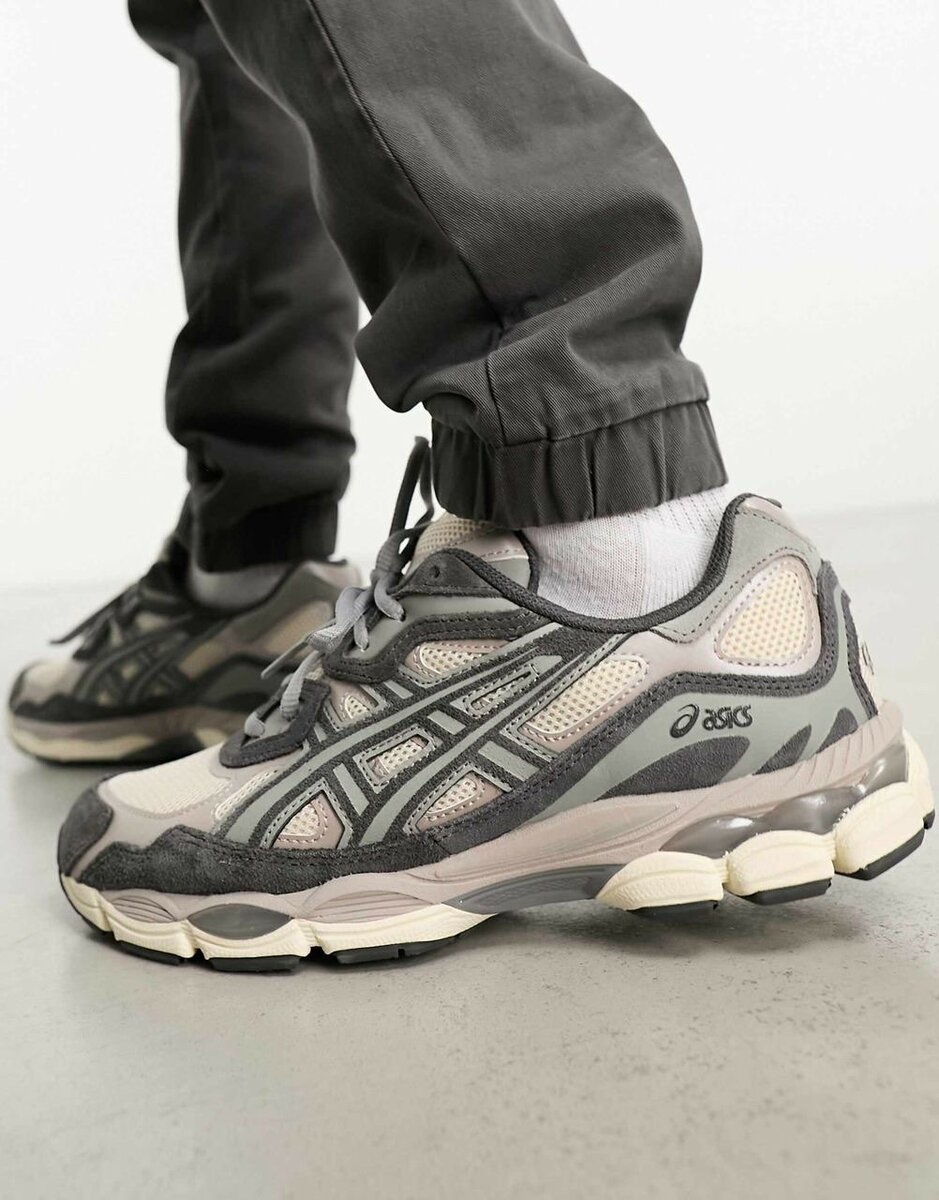 ASICS snekears basket
