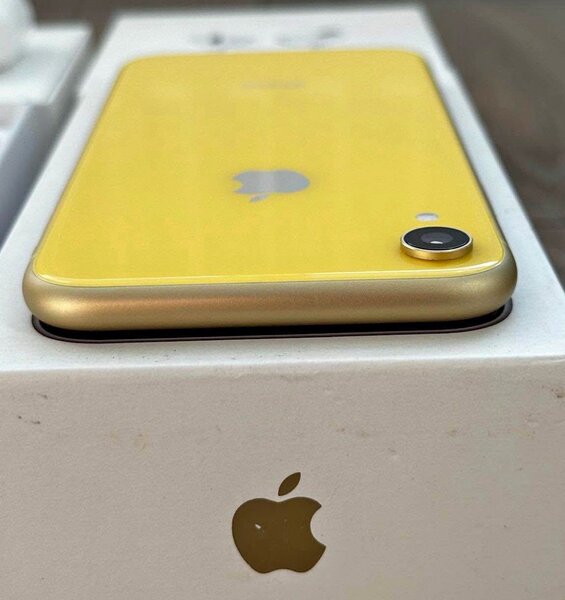 iPhone XR