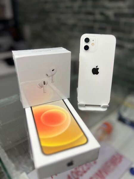 iPhone 12