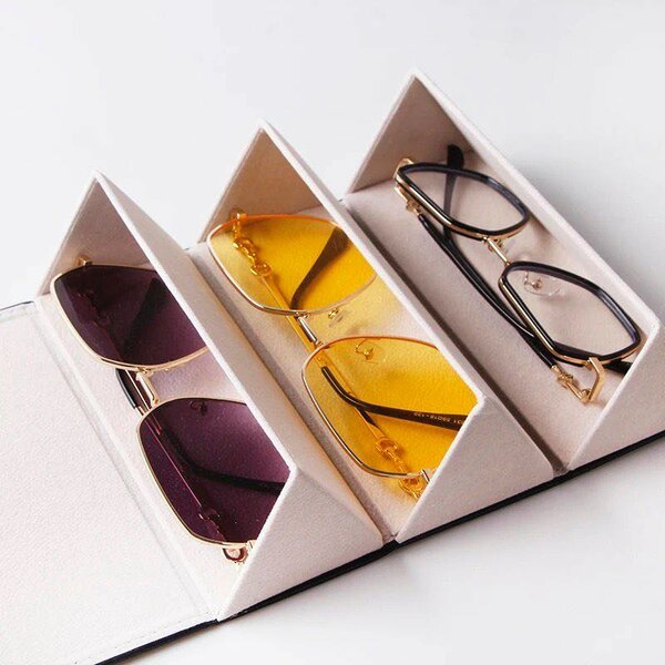 Glasses holder