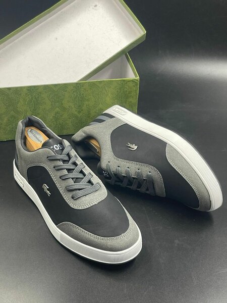 Fashion shoes