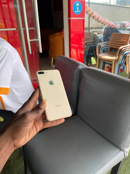 iPhone 8 Plus 64GB