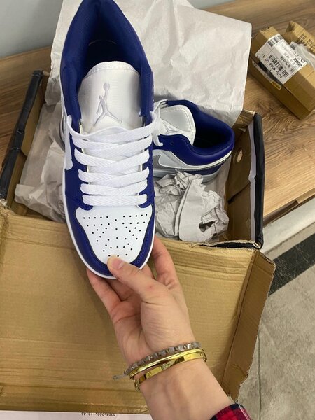 Jordan. Nike