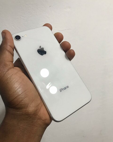 iPhone 8