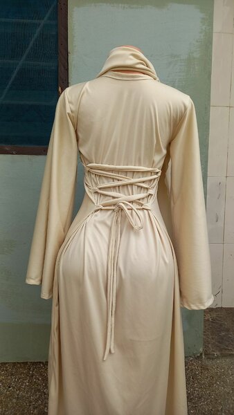 Maya dress satin