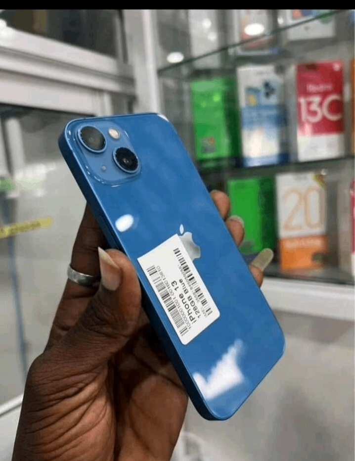 iPhone 13 simple