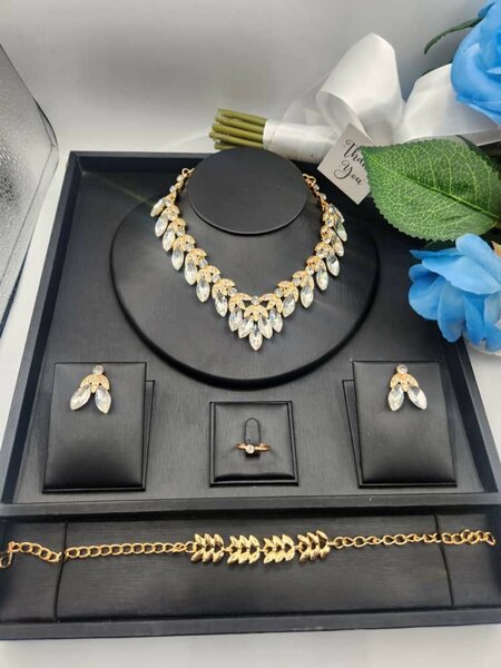 Fashion jewelry