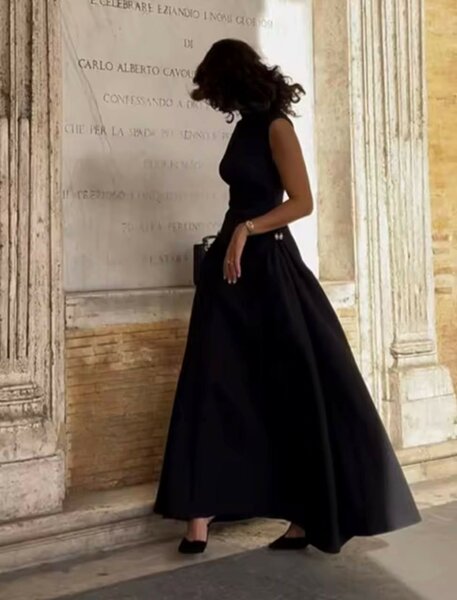 Robe longue élégante noire femme