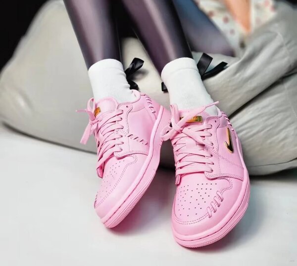 Jordan 1 low Method of Make Perfect Pink