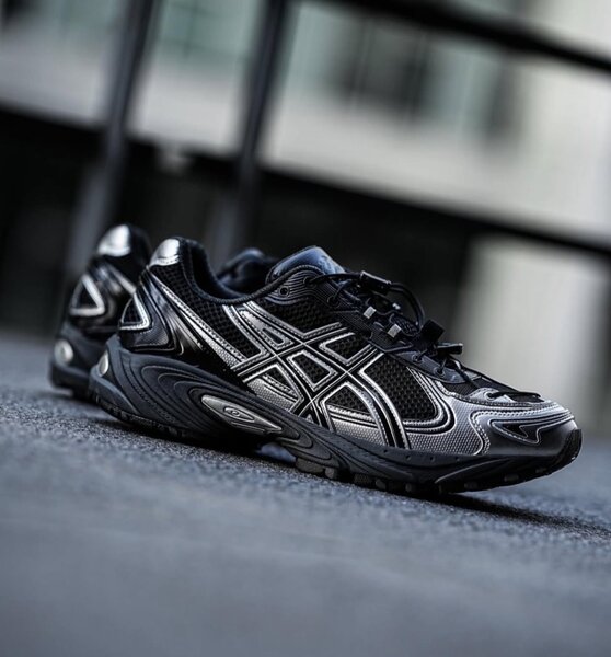 Asics Gel Sneakers
