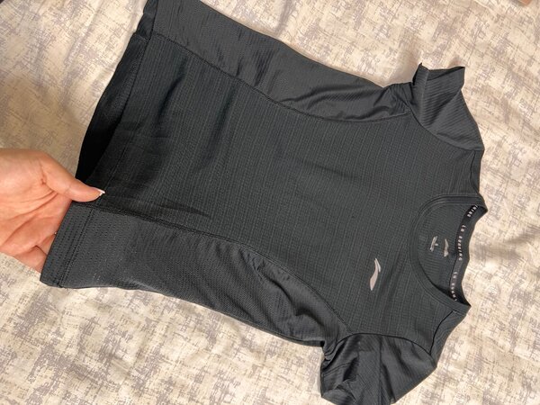 Спорт футболка lining