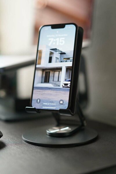 Rock Phone Stand