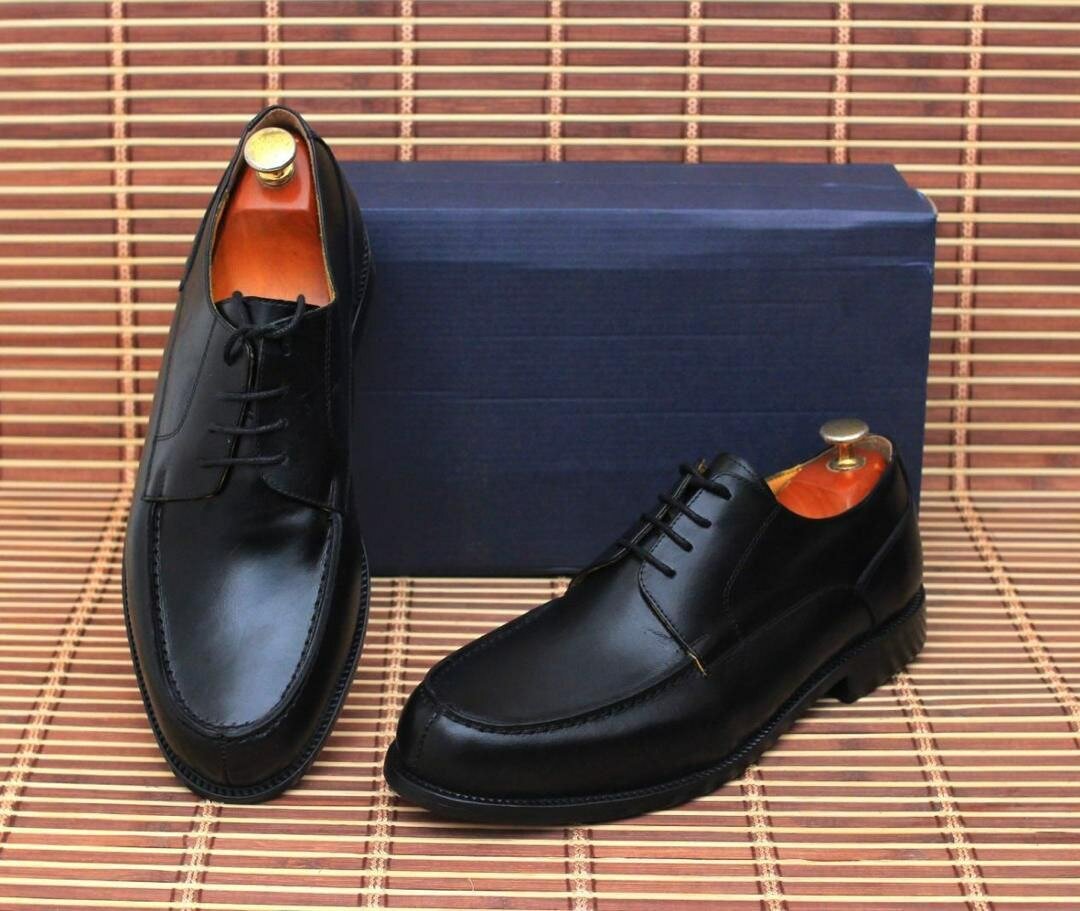 Chaussures habillées en cuir homme