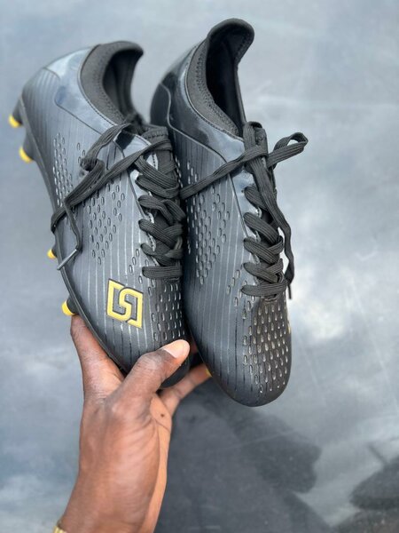Chaussures de football légères