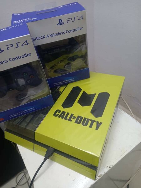 PS4 FAT +5 JEUX